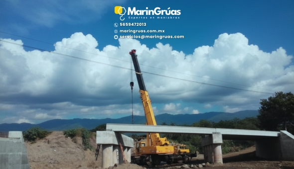 Mantenimiento con Grúas Industriales.